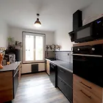 Zenithouse Semesterbostad